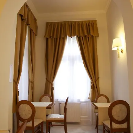 Bed & Breakfast Jokai Siófok