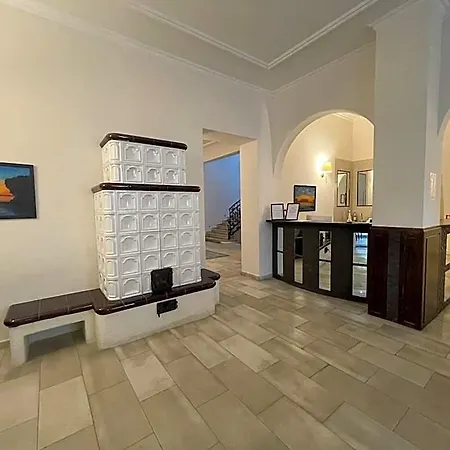Jokai Bed & Breakfast 3*