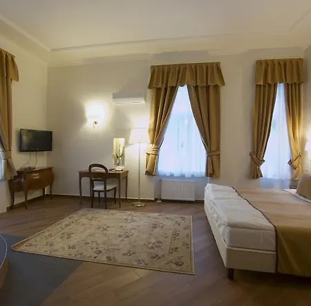 Bed & Breakfast Jokai 3*