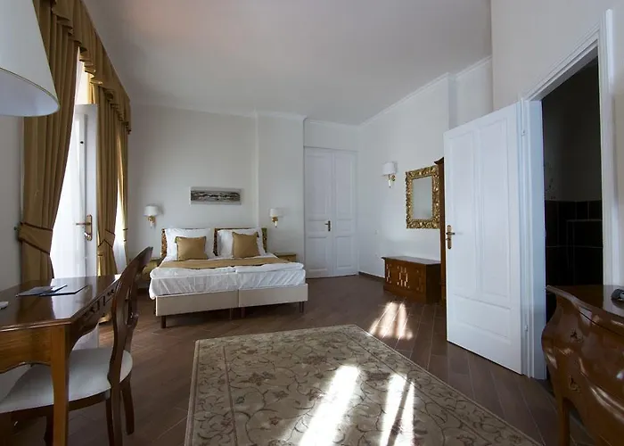 Jokai Bed & Breakfast